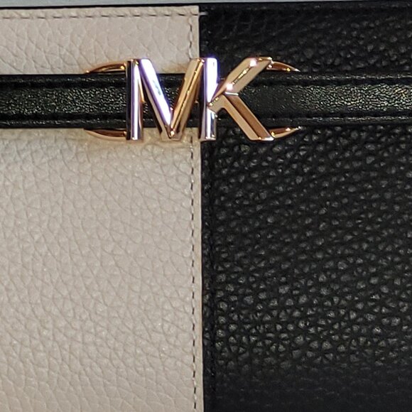 $108 NWT Michael Kors Large Black/White Leather Wallet - Picture 6 of 6